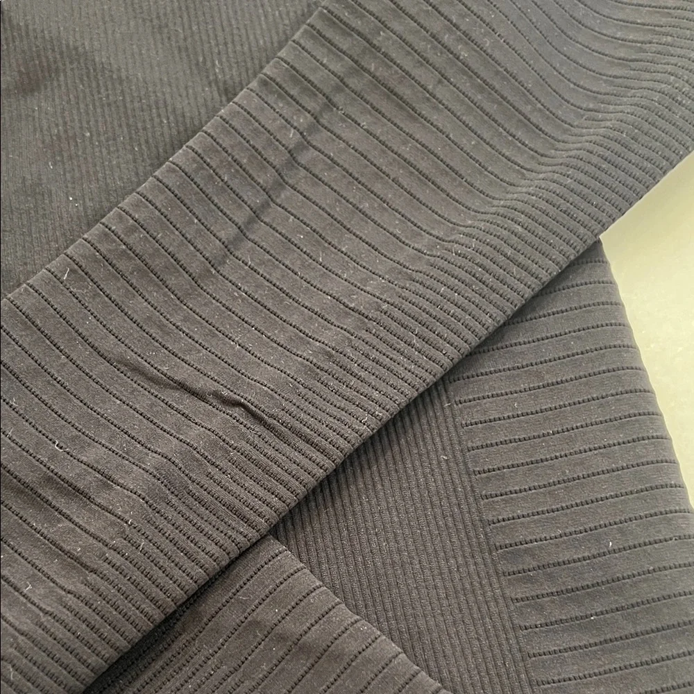 Athleta Black Long Sleeve Ribbed Turtleneck Top - Picture 2 of 5